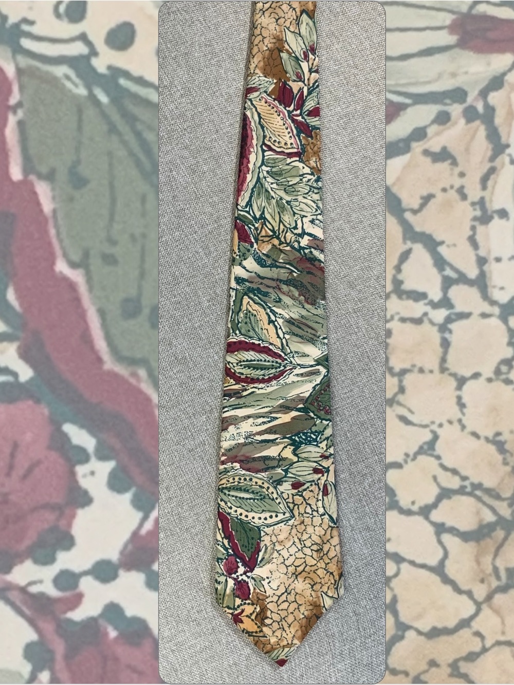 Oleg Cassini Vintage Necktie Sage Green Burgundy Leaf Print Wide Tie Mens